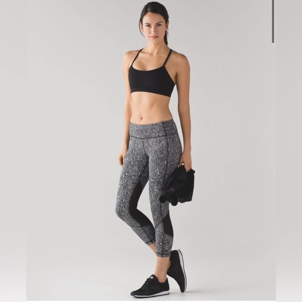 Lululemon Pace Rival Crop (19")
Power Luxtreme Suited Jacquard Black White/Black